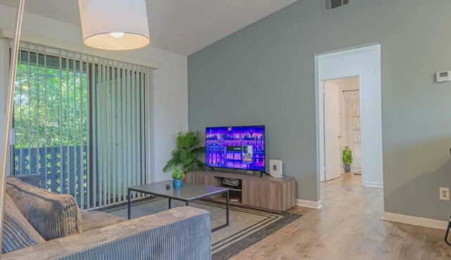 Cozy Suite 4 Near the Airport