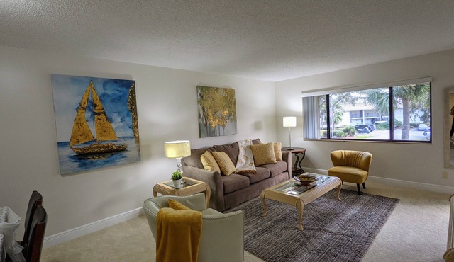 Cozy vacation condo 1B (2QB)/1B in Saddlebrook