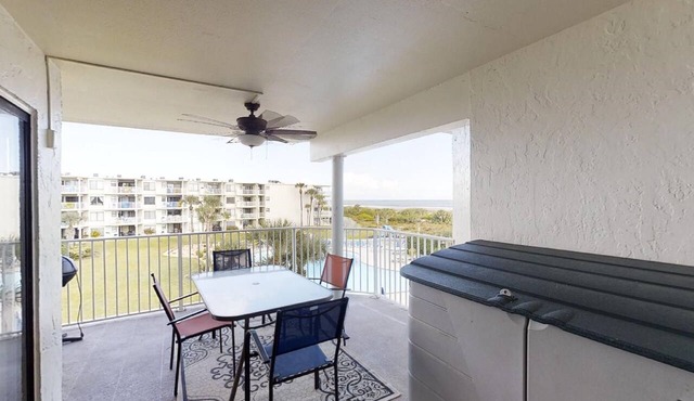 CR1306 - Watch the Sunrise from this 3 bedroom ocean view condo