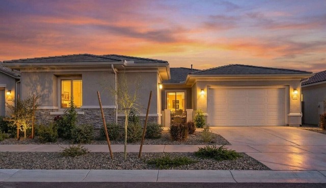 Desert Oasis | Private Ensuite & Family Friendly in Apache Junction
