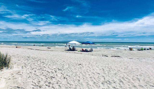 Direct Oceanfront Condo. ABSOLUTE BEST LOCATED UNIT AT THE DIPLOMAT to the beach