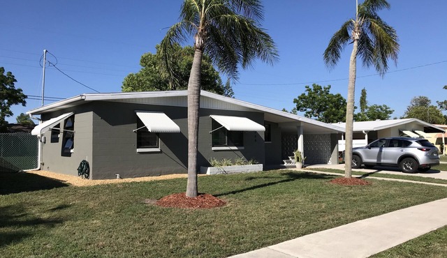 DISCOUNT Great Reviews 1 bdrm Beach, Springs, Lanai, Fenced Yard, Dogs, No Cats