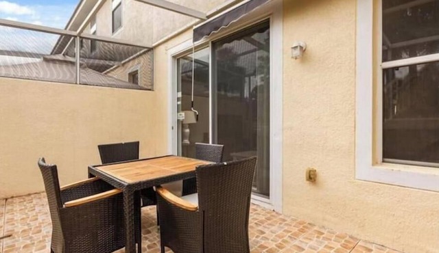 Discover " a spacious 3-bedroom house Enjoy a pool in the condo, fitness room, in Kissimmee
