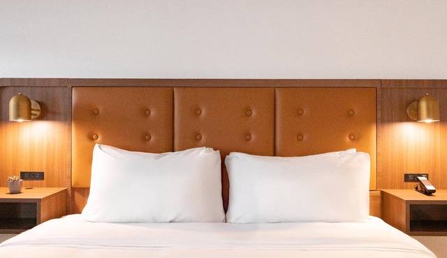 Double Queen Room in Nashville | Mid-Century Style | Free Parking & Pool Access