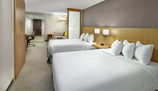 DoubleTree by Hilton Edmonton Downtown in Edmonton