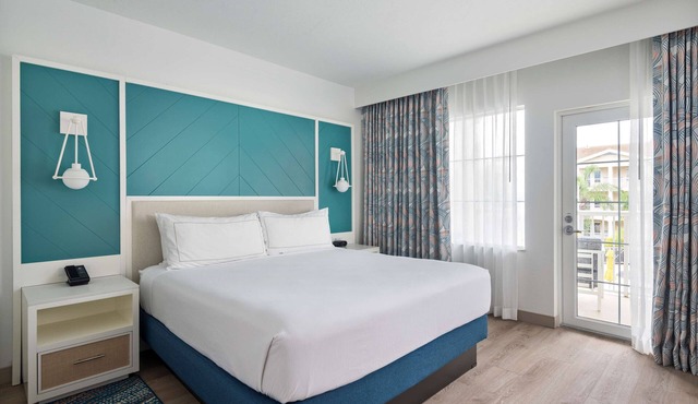 DoubleTree Suites by Hilton Naples