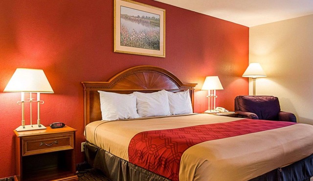 Econo Lodge Richmond North