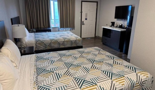 Efficient Extended Stay Retreat Near Vancouver Waterfront Park - 0.7 mile in Clark County