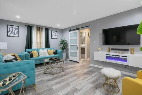 Ellis Hideaway