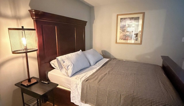 EN04 - Downtown Private 1BR Apartment in Secure Building