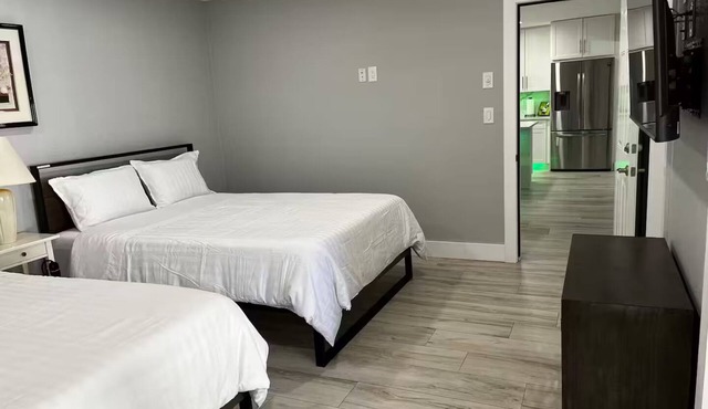 Entire Studio in Pompano Beach, 1 -bedroom studio