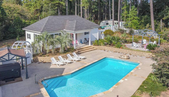 Equestrian & Golfer’s Paradise - Minutes from Everything - Pool/Hot Tub/Fire Pit