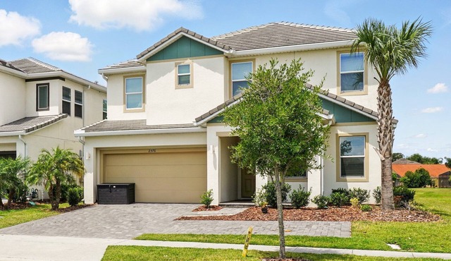 EV 2576 - 10 Bed 8 Bath Villa with Screened-In Pool, Kids Custom Bedrooms, Games