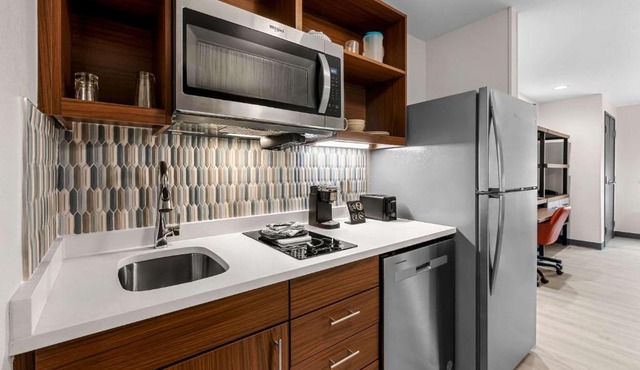 Everhome Suites Fayetteville near Fort Bragg