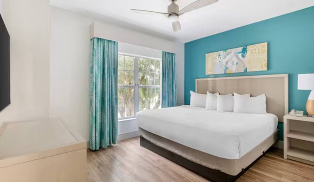 Everything You Need for a Seamless and Enjoyable Stay! Outdoor Pool, Kitchen!