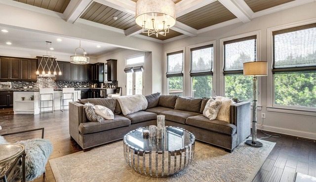 Executive 5BR Stay in Duluth w/Pool Access in Duluth