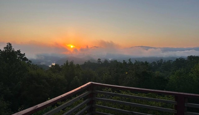 Experience breathtaking mountain views at Tsali Sunrise, sleeps up to 8