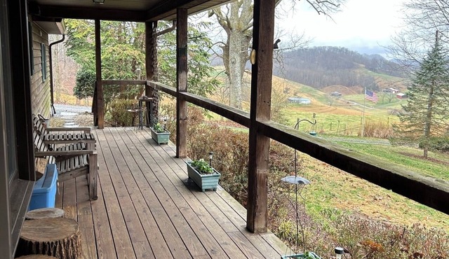 Experience the Vista. Enjoy the tranquility. Embrace the area attractions.