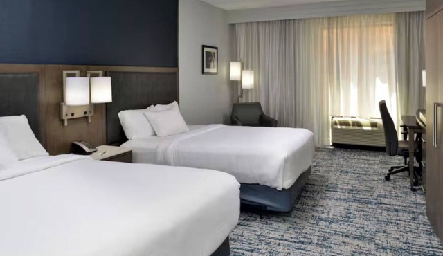 Explore Wilmington - Modern Stay Near Riverfront Paths and Historic Landmarks