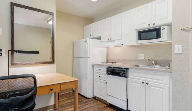 Extended Stay America Select Suites Atlanta Perimeter Peacht