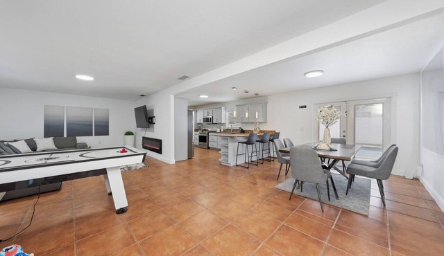 Fabulous house just a few minutes away from LEGOLAND and Peppa Pig Park