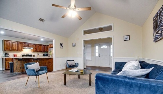 Family Friendly Ranch Style Home 3bd w/ Game Room