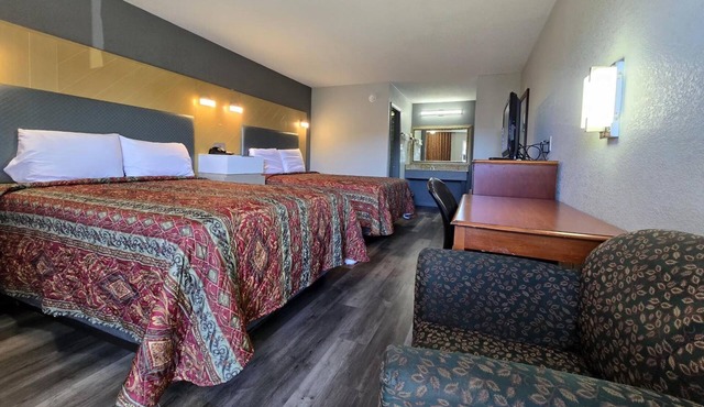 Family-Friendly Room near Science Museum of Virginia | Free Parking!