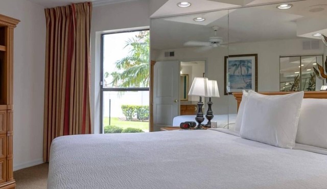 Family Friendly Stay Near Disney! Cozy Suite w/Kitchen, Pool, & Free Parking!