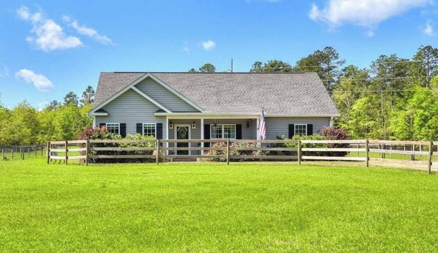 Farm Stay 25 minutes from the Masters! Country Charm Meets Modern Comfort