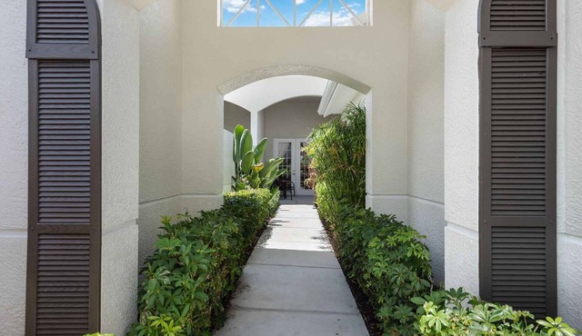 Fiddlers Creek - Ground Floor Villa With Water View