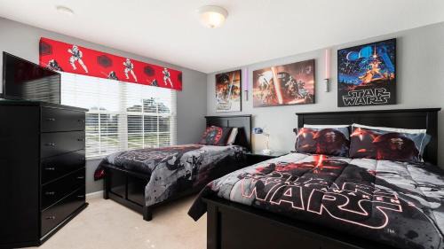 Firework view 6BR Home Pool/Spa/Game Near Disney!