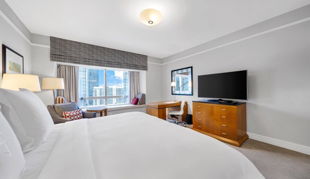 Four Seasons 1br Suite