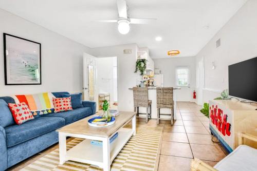 Freshly Remodeled Island Suite w Pool & Pet Friendly