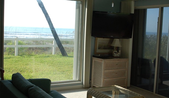 FROM $483/Wk,BEST PRICE OCEANFRONT, 10 steps to quite beach,