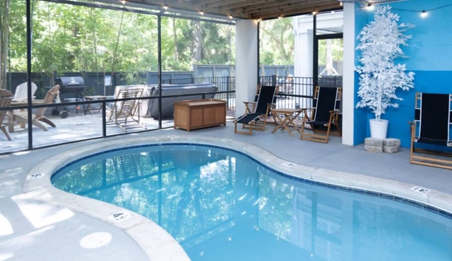 Gated Community, Close to beach, heated pool, golf cart available to rent