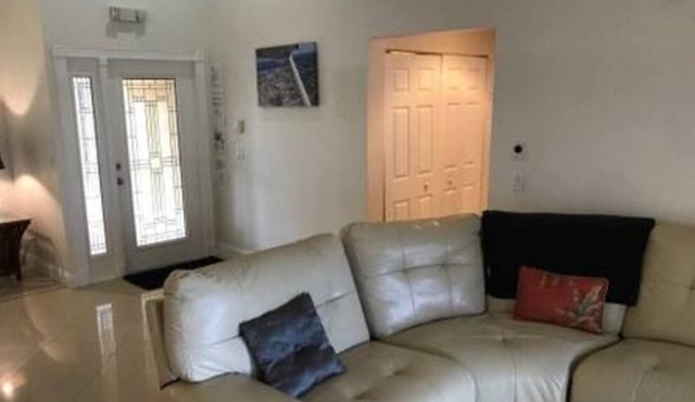 Golfcourse Home with heated pool! in Tamarac