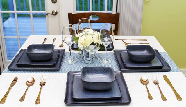 Gorgeous house, green yard, pet friendly, Gamedays+ Gads, close to UF + Santa Fe in Gainesville
