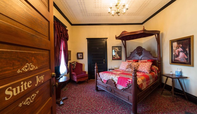 Grand Victorian Inn
