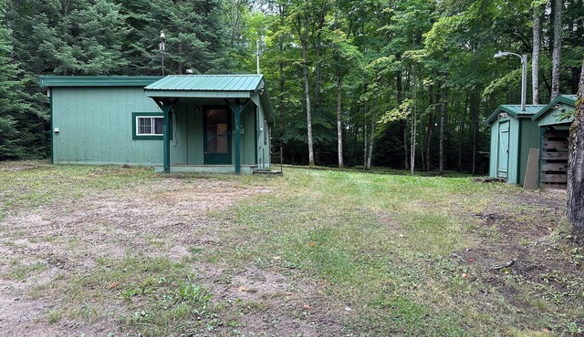 Grandpa's a rustic cabin in Eckerman near the Tahquamenon Falls. in Eckerman
