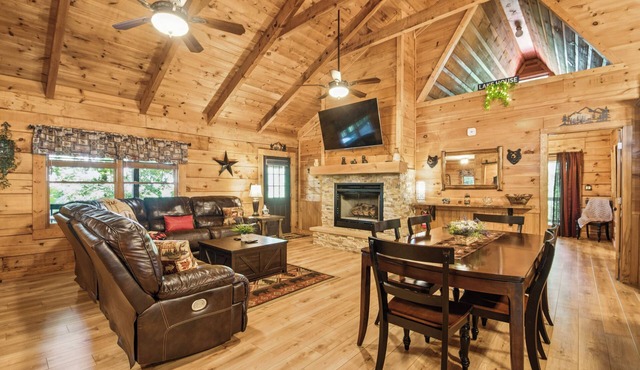 Great Smoky Mountain, Hot Tub, Mins to Dollywood