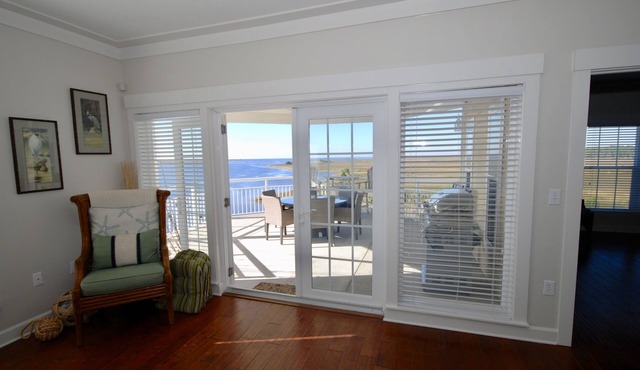 Gulf Breeze #201- Private boat ramp & slip! Balcony overlooking the gulf! WiFi!