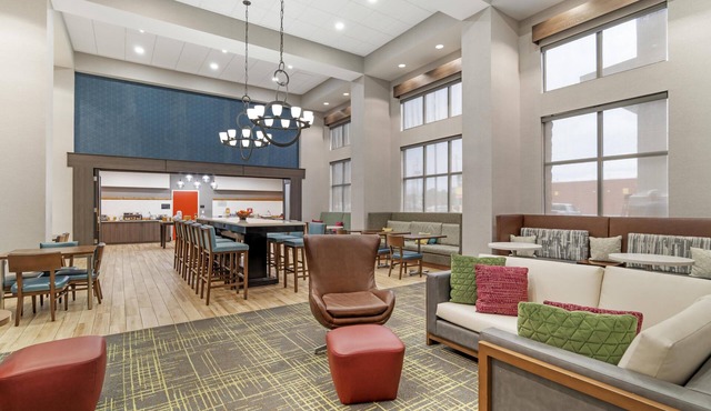 Hampton Inn & Suites Augusta West