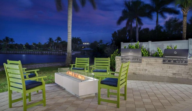 Hampton Inn & Suites Naples South