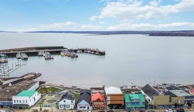 Harbour-View Overlooking the Bay of Fundy - Digby in Digby
