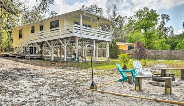 Hawthorne Hideaway w/Waterfront Fire Pit! in Interlachen
