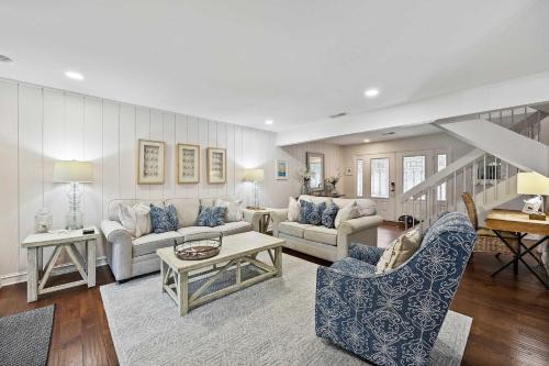 Heart of Sea Pines Coastal Villa Getaway