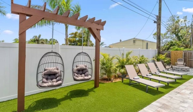 Heated Pool-St Pete Beach Bungalow-Gameroom, golf, bowling, fire pit-Slps 10