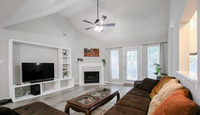 Hero House*3BR/2BA*Pet Friendly