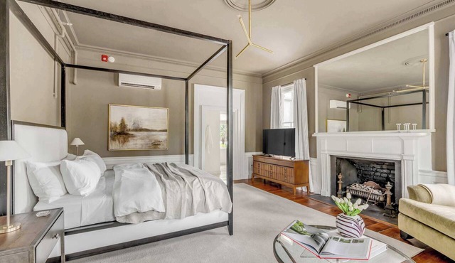 Historic Boutique Hotel Suite w. Waterviews!