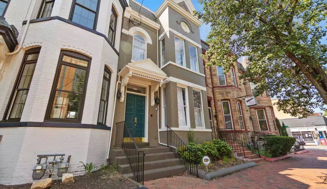 Historic Jackson Ward Row House - E Clay St